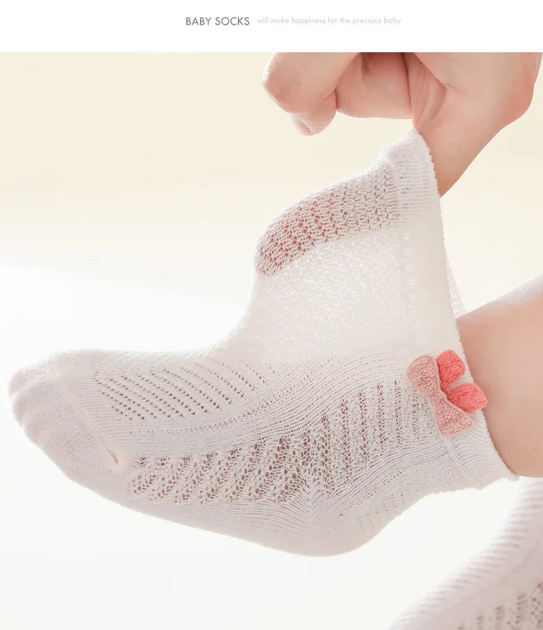 Lot de 4 paires de chaussettes fines pour bébé – Coton respirant, style mignon et confort pour l'été