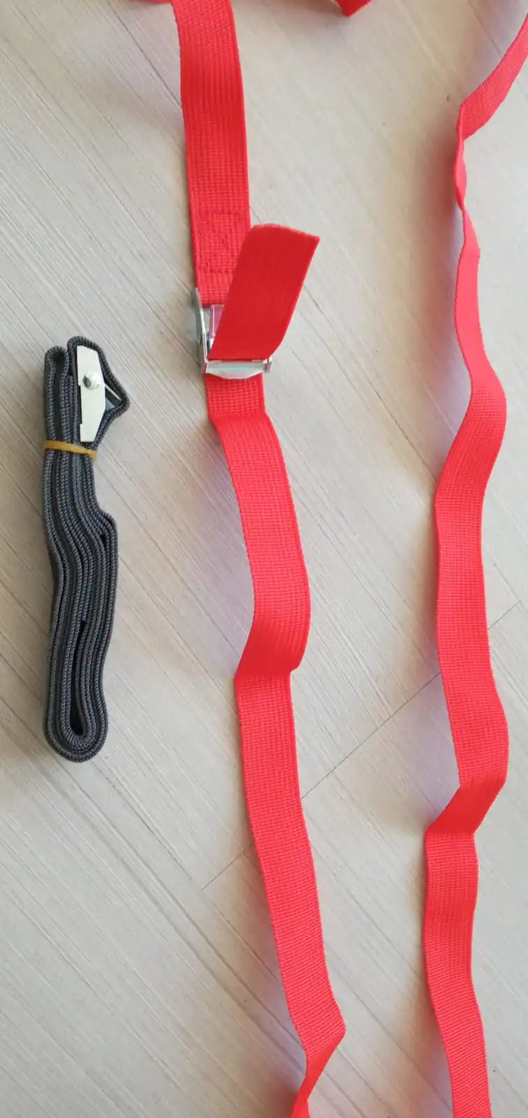 Cinta de Amarração com Catraca 250kg – Correia de Tensionamento em Nylon com Gancho, Fivela em Ferro-Zinco, Ideal para Cargas, Motos e Transporte