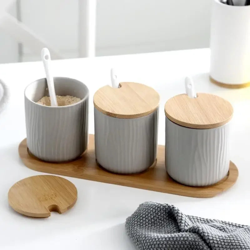 Conjunto Frasco de Temperos de Cerâmica com Tampa de Bambu e Colher – Design Nórdico 300ML