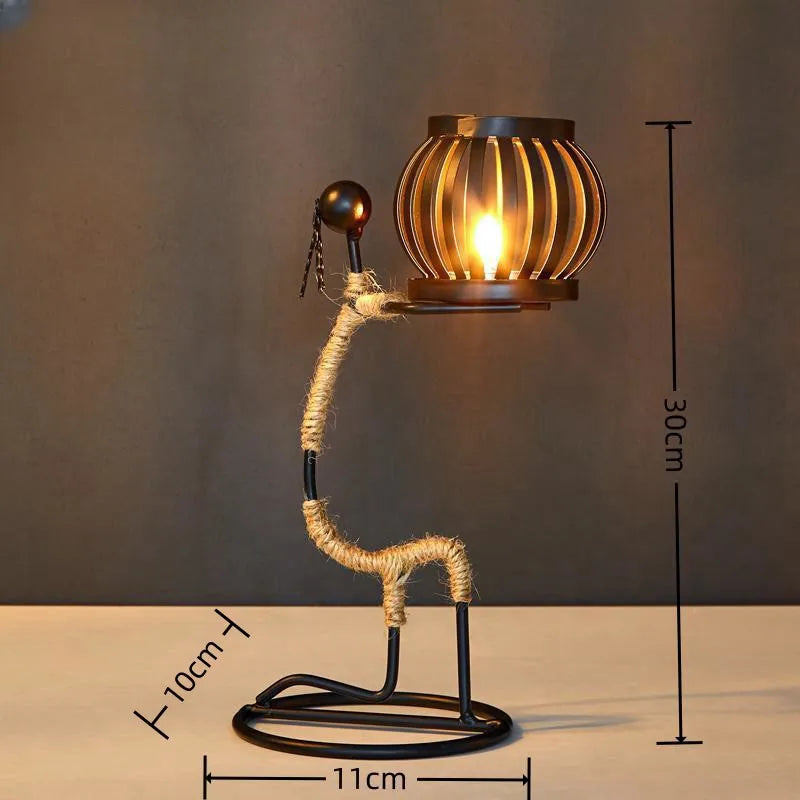 Castiçal Escultura Abstrata em Metal – Decoração Nórdica Moderna para Casa e Escritório