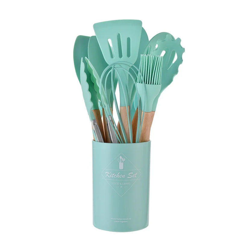Kit 12 Utensílios de Cozinha em Silicone com Cabo de Madeira – Antiaderente e Resistente ao Calor