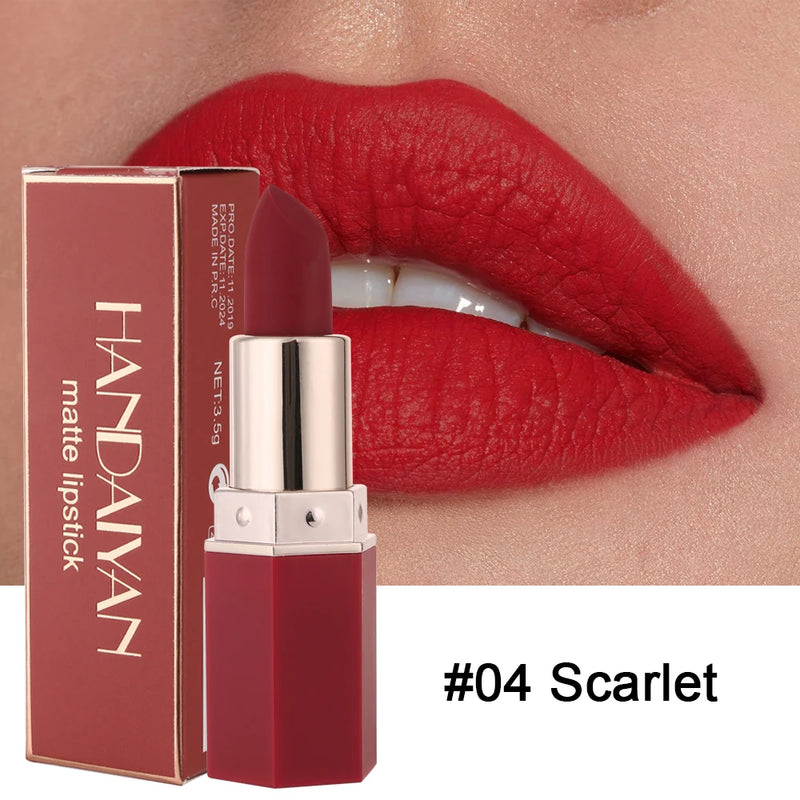 Batons Matte Velvet – Longa Duração, À Prova D’Água e Anti-Manchas | Acabamento Fosco Suave, Cores Vibrantes e Não Transferem