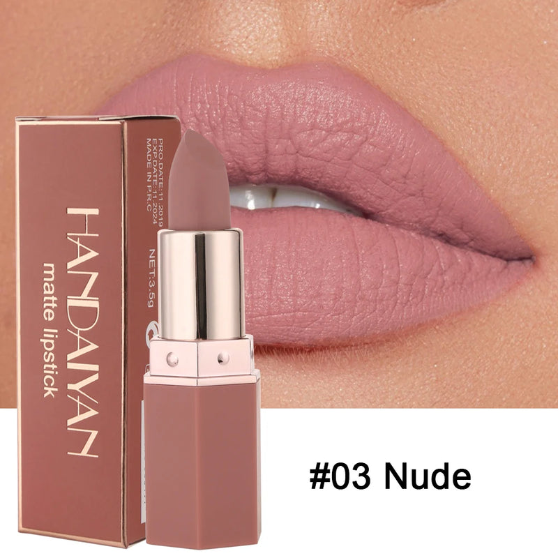 Batons Matte Velvet – Longa Duração, À Prova D’Água e Anti-Manchas | Acabamento Fosco Suave, Cores Vibrantes e Não Transferem